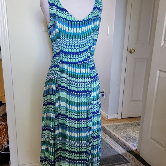 Eva Rose Dresses & Skirts - Blue and Green Patterned Midi Dress